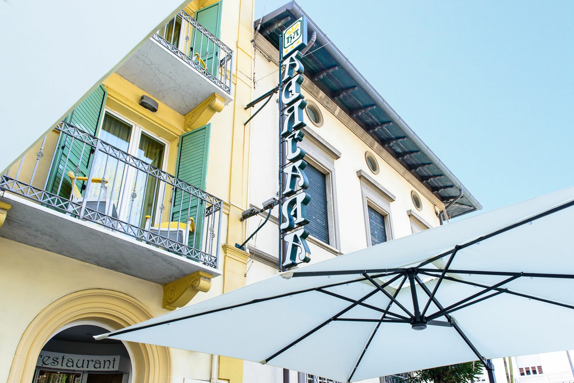 Hotel Villa Adriana Viareggio Exterior photo